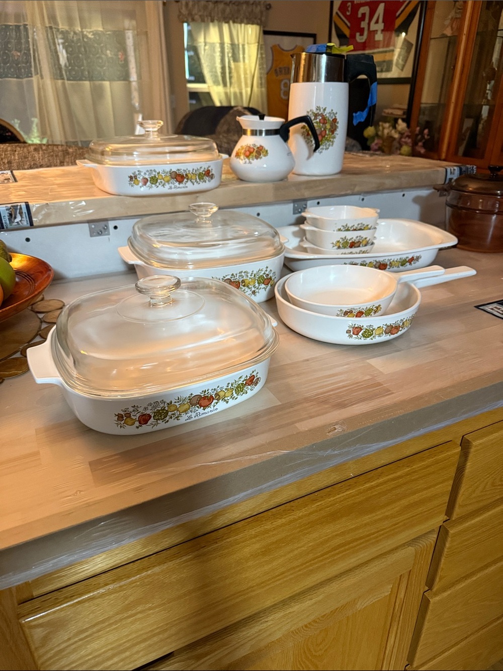 Vintg. corning ware  4Qt Spice of Life pattern. RANGE-OVEN-MICROWAVE safe.